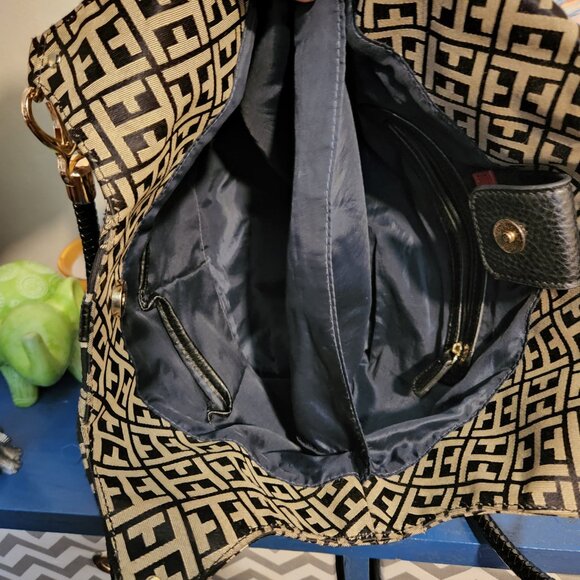 Large TOMMY HILFIGER cream|black canvas, faux leather monogram shoulder tote bag - Picture 9 of 9